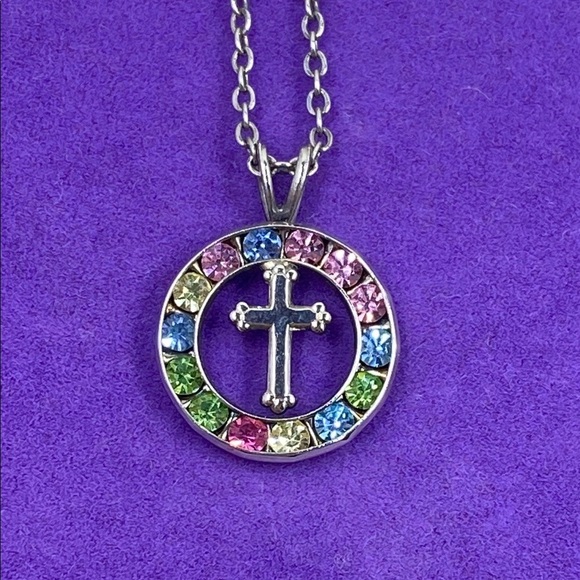 💛 Silver Multicolor Cross Pendant Necklace - Picture 2 of 6